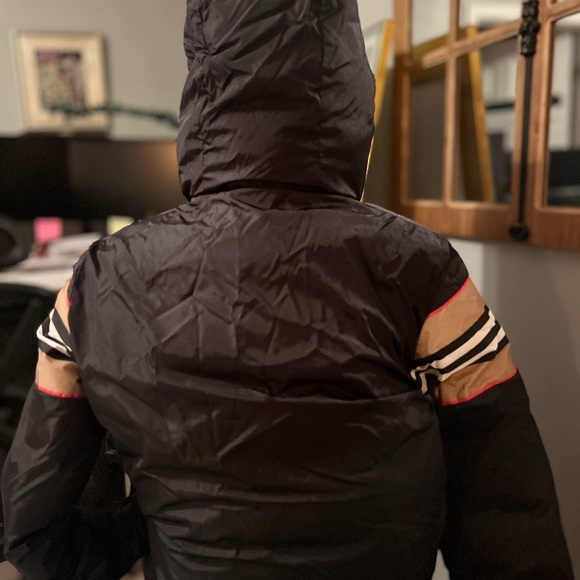 Unisex kids Burberry puffer coat - Picture 3 of 5